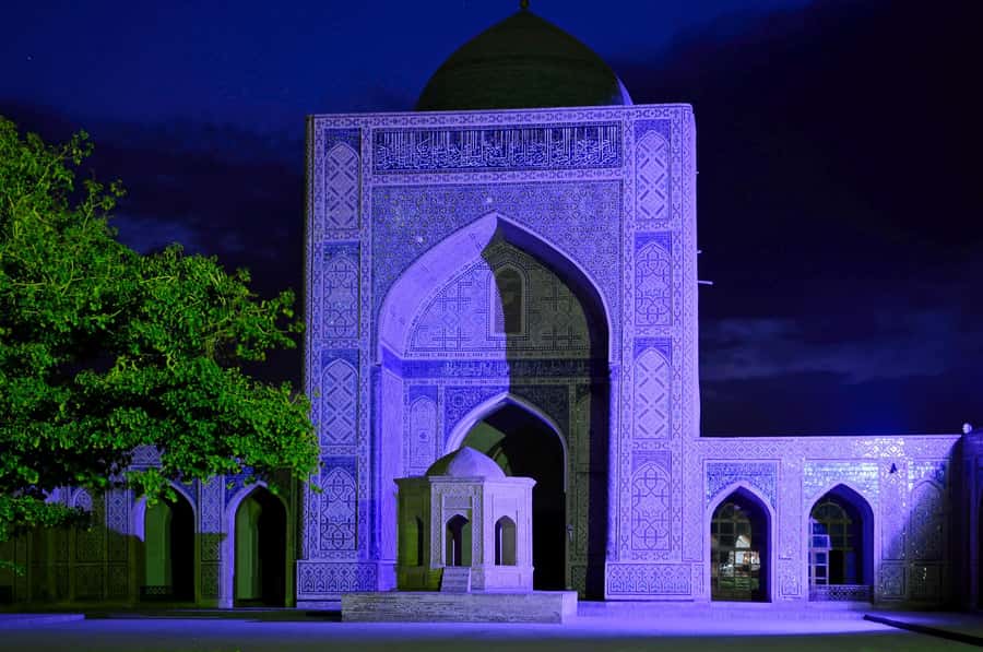 A Group Walking Tour Of Old Town - Hand-woven textiles and Bukhara’s working markets