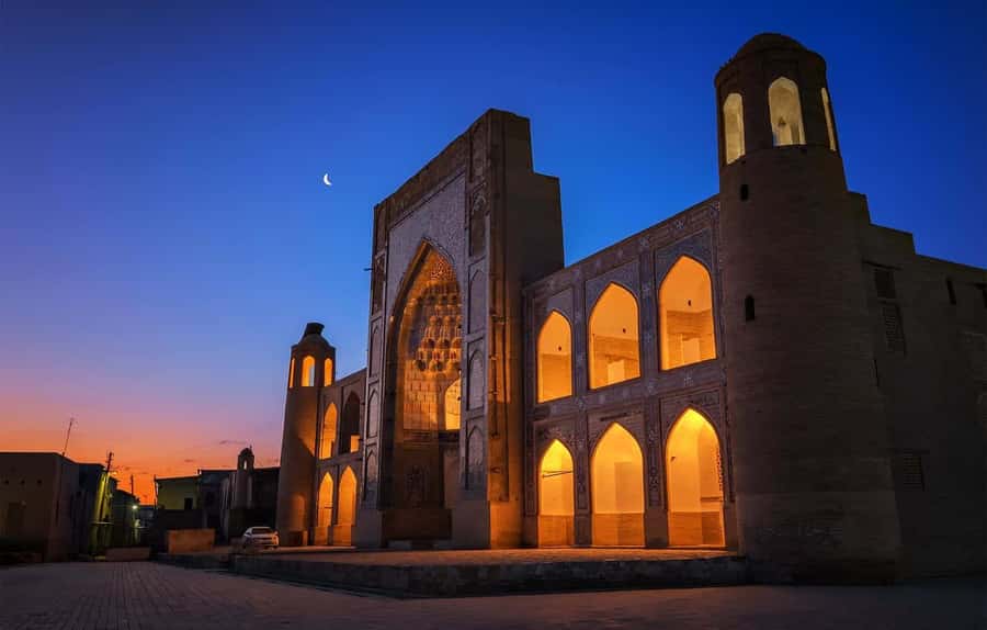 A Group Walking Tour Of Old Town - What to bring for Bukhara’s Old Town