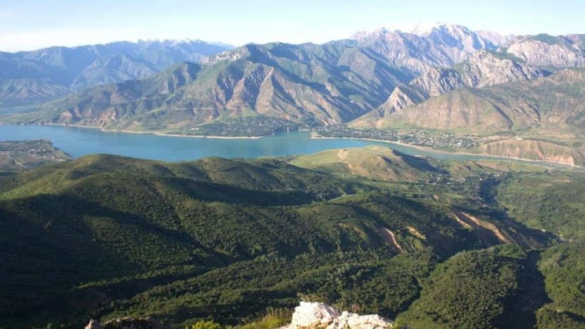 Amirsoy, Chimgan Mountain & Charvak Lake tour from Tashkent - The guide and language question
