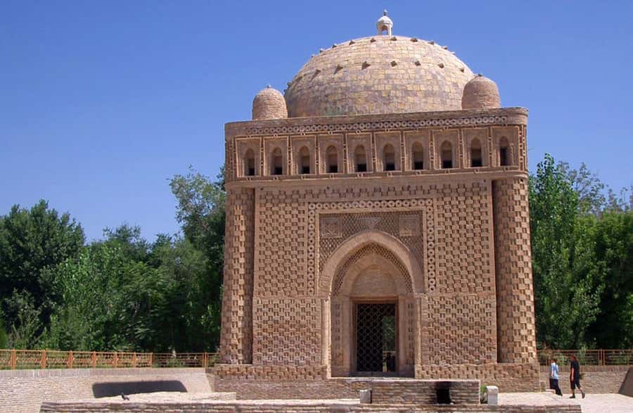 Bukhara: Full-Day Guided Tour with English-Speaking Guide - Bolo Haouz Mosque and its wooden columns
