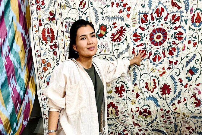 Bukhara in a Day History, Culture, and Local Insight Private Tour - Magoki Attori Mosque and the carpet museum