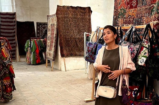 Bukhara in a Day History, Culture, and Local Insight Private Tour - Bolo Hauz and the final look at old Bukhara