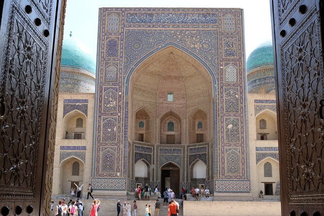 Bukhara: Walking Tour with a Small Group - Starting at Lyabi-Hauz and the city’s social heart