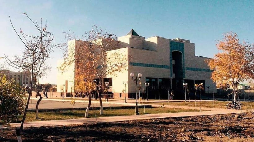 Daytrip From Khiva to Savitsky Museum & Mizdakhan & Chilpik - Inside the Savitsky Museum in Nukus