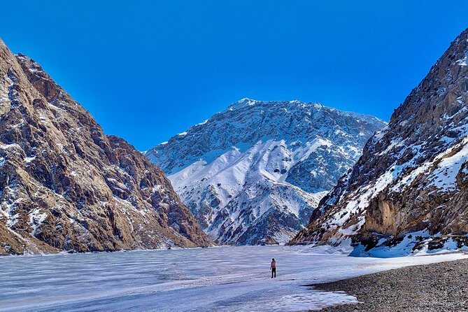 From Samarkand: Day Trip to Tajikistan's Seven Lakes - The final lake and the optional one-hour walk