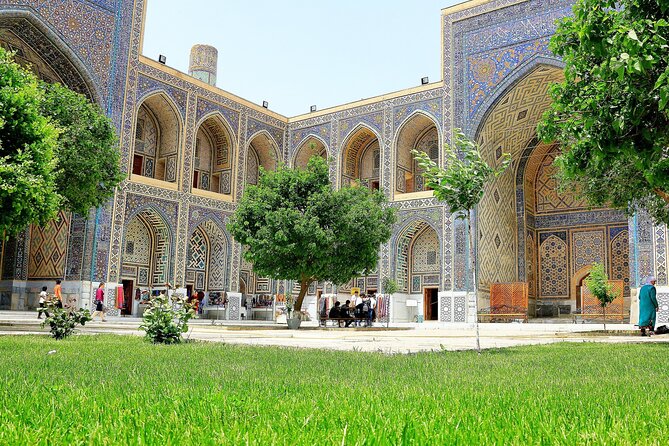 Private Samarkand City Tour With Transportation - Bibi-Khanym Mosque and the Siyob market