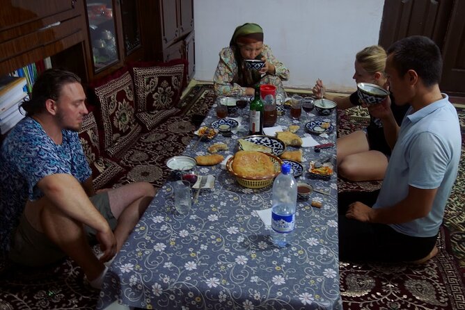 Private Samarkand Cooking Class with Market Tour & Transfers - Starting at a neighborhood market by the railway station