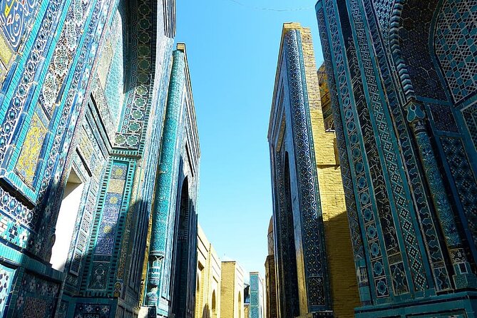 Samarkand: Historical Monuments Group Walking Tour - Shah-i-Zinda, the fitting final stop