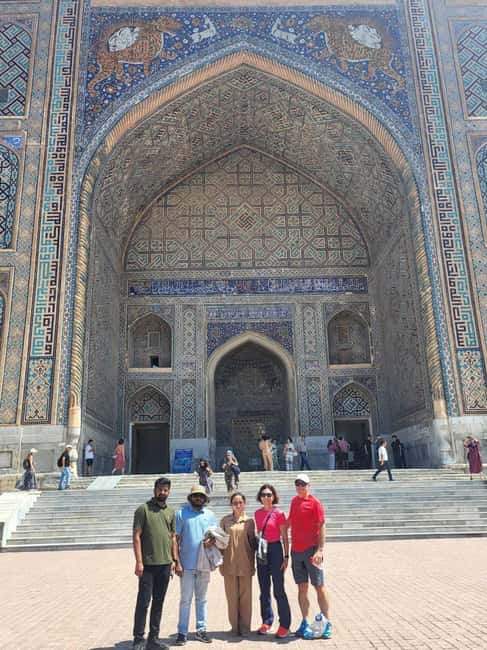 Samarkand Moonlight Tour: A Timeless Night Experience - Walking, clothing, and meeting details