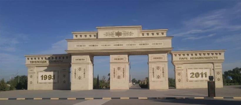 Shymkent Day Tour from Tashkent - Leaving Tashkent and crossing into Kazakhstan