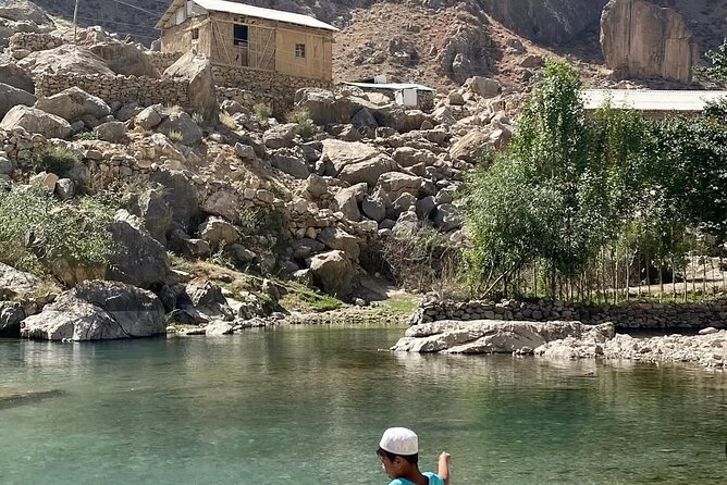 Tadjikistan 7 Lakes Day Trip from Samarkand with Lunch - Guides who improve the day