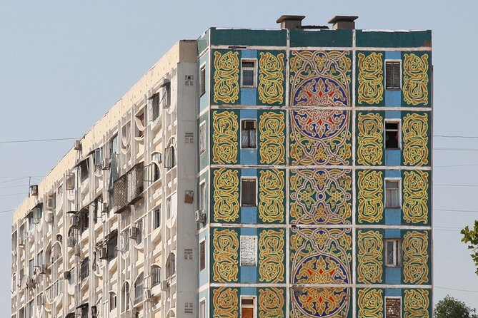 Tashkent Soviet Architecture (Modernism) and Subway station tour. - Where Chorsu Bazaar fits into the experience