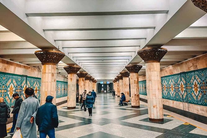 Tashkent Soviet Architecture (Modernism) and Subway station tour. - Starting at Amir Temur Square and Hotel Uzbekistan