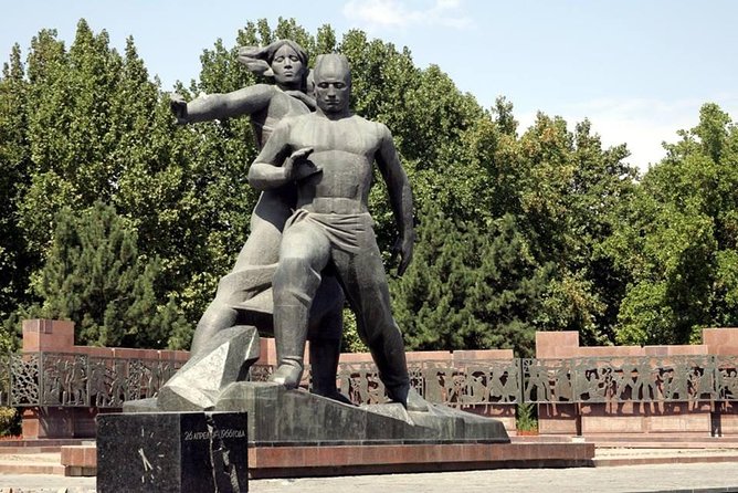 Tashkent Tour - Kaffal Shashi Mausoleum and a short historical pause