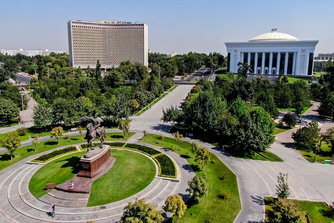 Tashkent Walking & Food Tour: Highlights + Local Flavors - Chorsu Bazaar, where the food option comes alive