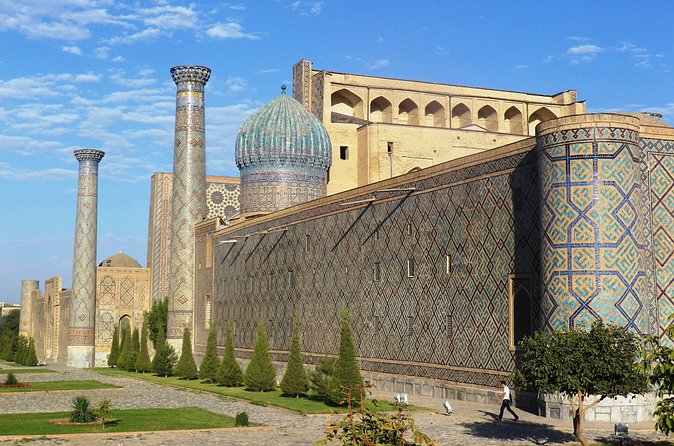 The Golden City of Samarkand: A Self-Guided Audio Tour - Why the GPS format works, and where it can fail