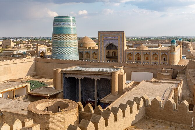 Uzbekistan 6 days private tour Tas-Khiva-Buk-Sam-Tas - Day 2: Khiva and the walls of Itchan Kala
